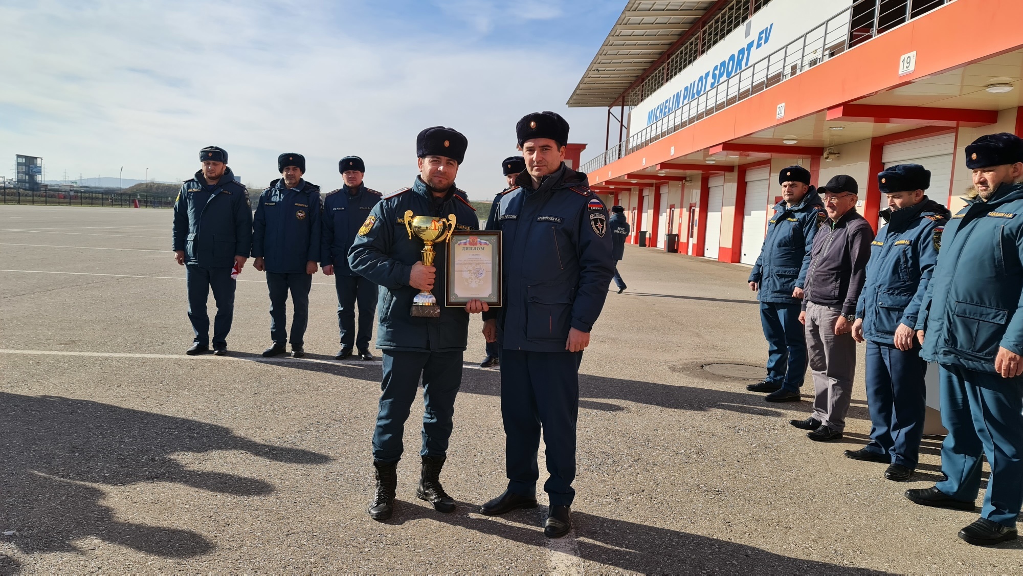 В ЧР прошли соревнования на звание лучшего водителя пожарного автомобиля -  Новости - Главное управление МЧС России по Чеченской Республике